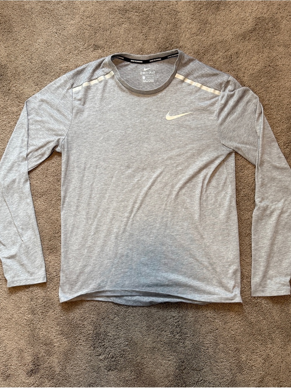 Nike Dri-FIT Element 3.0 Long Sleeve Shirt Men’s Medium Gray Running Top